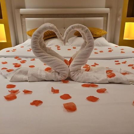 Spa Celyna Appartement Avec Jacuzzi Privatif Lyon Dış mekan fotoğraf