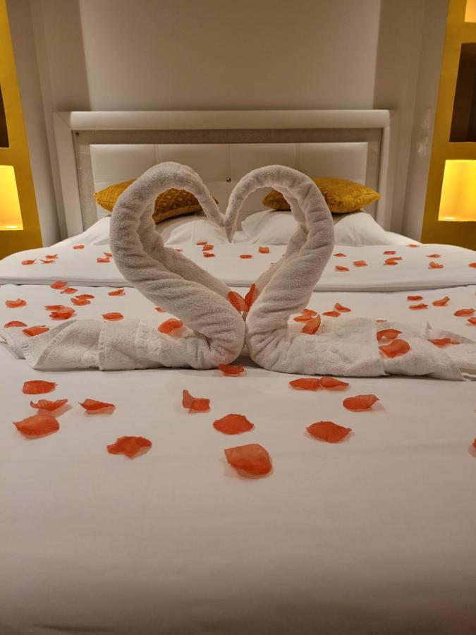 Spa Celyna Appartement Avec Jacuzzi Privatif Lyon Dış mekan fotoğraf